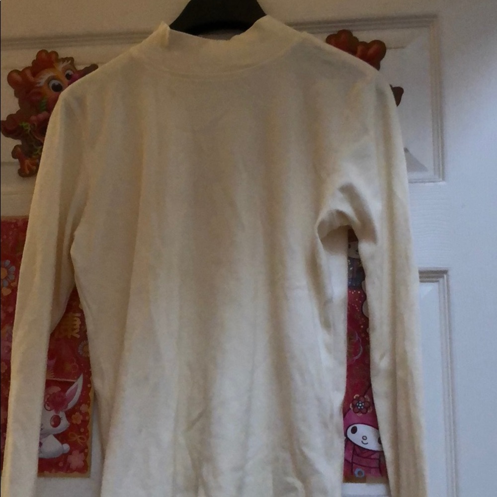 White turtle neck long sleeve
